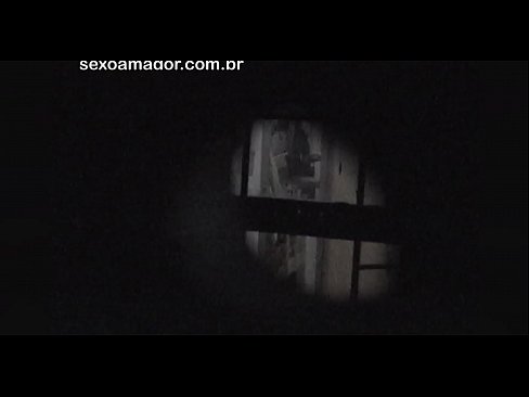 ❤️ Блондинку тайно снимает на видео соседский вуайерист, спрятанный за полыми кирпичами ❌ Видео ебли на сайте mouthporn.ru